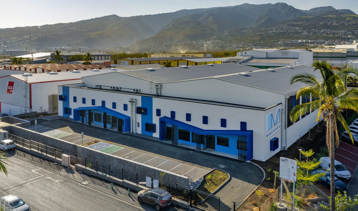 <p>2025</p>Construction et ouverture du nouveau site du <strong>MALERBA DISTRIBUTION OCEAN INDIEN </strong>(Le Port, La Réunion) 